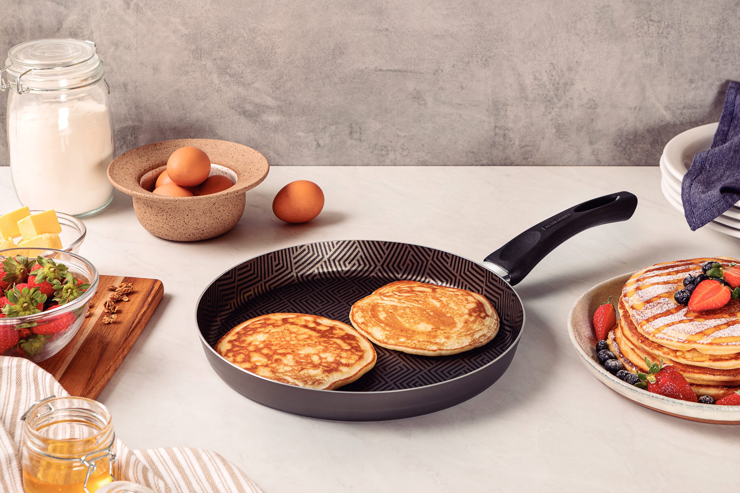 Panquequera Nuevo paris 28cm, color negro - Tramontina - Imagen 3